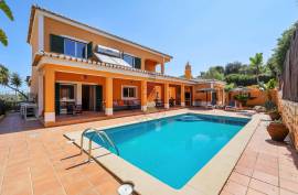 Detached house T4 (or T7) with AL in Montes de Alvor