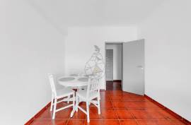 2 Bedroom Apartment with Privileged Location Next to the Riverside Area in Portimão