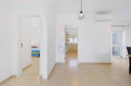 2 Bedroom Apartment in Condominium with Pool and Tennis Court - Portimão