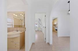 2 Bedroom Apartment in Condominium with Pool and Tennis Court - Portimão
