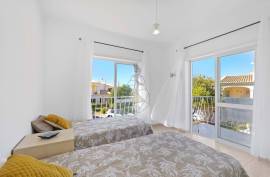 2 Bedroom Apartment in Condominium with Pool and Tennis Court - Portimão