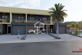 New 3 bedroom villa in a gated community with swimming pool, gardens and playground in Avelar. New 3 bedroom villa in a gated community with swimming pool, gardens and playground in Avelar.