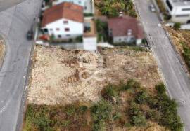 Plot with potential for a 367,50-meter house near Chaves