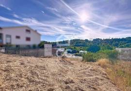 Plot with potential for a 367,50-meter house near Chaves