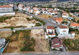Plot with potential for a 367,50-meter house near Chaves