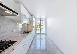 3 bedroom apartment for rent in the city center