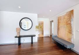 3 bedroom apartment for rent in the city center