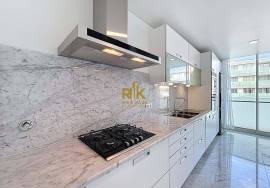 3 bedroom apartment for rent in the city center