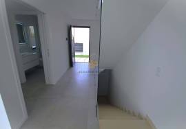 3+1 bedroom villa with garage and swimming pool