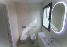 3+1 bedroom villa with garage and swimming pool