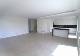 3+1 bedroom villa with garage