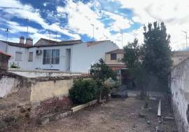 Two-sided house in Calle Soledad