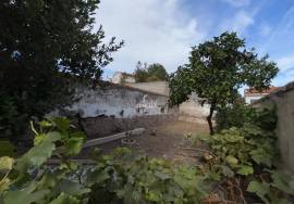 Two-sided house in Calle Soledad