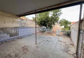 Two-sided house in Calle Soledad