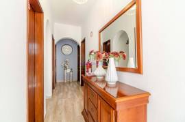 2 bedroom villa for rent from OCTOBER to APRIL 2026, in Vila Bispo.