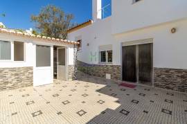 4 bedroom villa for sale in Chinicato - Lagos