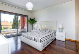 2 bedroom flat for sale in Vilamoura, walking distance to golf courses