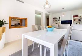 2 bedroom flat for sale in Vilamoura, walking distance to golf courses