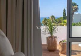 2 bedroom apartment in a tourist resort in front of the sea, Olhos de Água, Albufeira