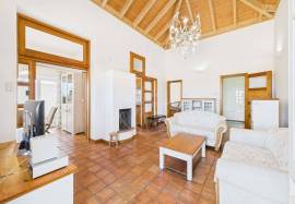 Beautifully appointed, high quality 2 bedroom villa in Tavira countryside