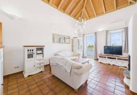 Beautifully appointed, high quality 2 bedroom villa in Tavira countryside