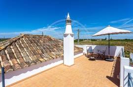 Beautifully appointed, high quality 2 bedroom villa in Tavira countryside