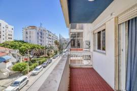 Quarteira - 2 bedroom apartment facing sea