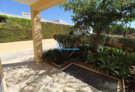 2+1 bedroom semi-detached house with pool and garage - Patroves- Albufeira