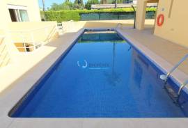 Renovated 2 bedroom semi-detached villa with pool and garage - Patroves-Albufeira