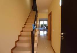 Renovated 2 bedroom semi-detached villa with pool and garage - Patroves-Albufeira