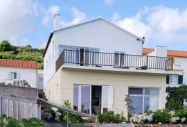 Excellent 5 Bed House For Sale In Ribeira Das Tainhas Azores