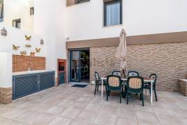 Luxury 3 Bed Villa For Sale In Santa Cruz