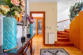 Luxury 3 Bed Villa For Sale In Santa Cruz
