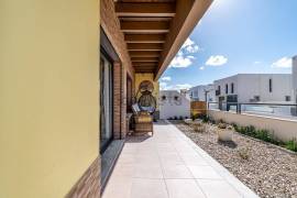 Luxury 3 Bed Villa For Sale In Santa Cruz