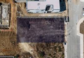Plot for 3 Bedroom Villa in Porto De Mos, Lagos