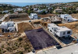 Plot for 3 Bedroom Villa in Porto De Mos, Lagos