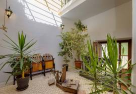 Charming house in the heart of Portimão T1+1 – patio with glass roof, private terrace