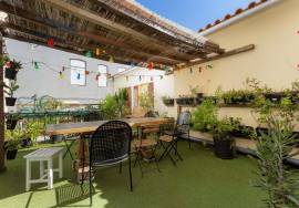 Charming house in the heart of Portimão T1+1 – patio with glass roof, private terrace