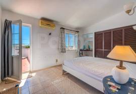 Charming 3-Bedroom Villa with Pool & Sea View | Carvoeiro