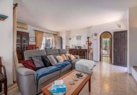 Charming 3-Bedroom Villa with Pool & Sea View | Carvoeiro