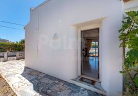 Charming 3-Bedroom Villa with Pool & Sea View | Carvoeiro