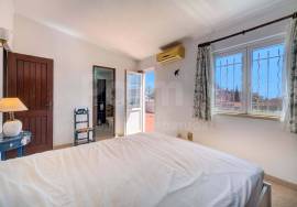 Charming 3-Bedroom Villa with Pool & Sea View | Carvoeiro