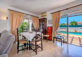 Charming 3-Bedroom Villa with Pool & Sea View | Carvoeiro