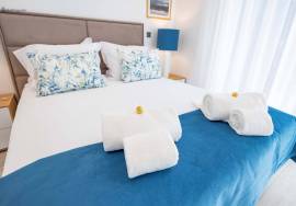 Luxury 2 bedroom apartment with sea view