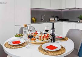 Luxury 2 bedroom apartment with sea view