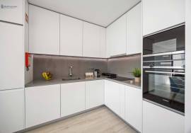 Luxury 2 bedroom apartment with sea view