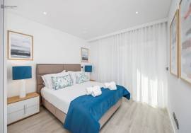 Luxury 2 bedroom apartment with sea view