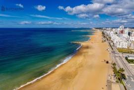 Luxury 2 bedroom apartment with sea view