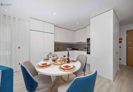 Luxury 2 bedroom apartment with sea view