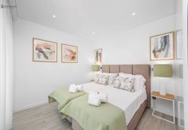 Luxury 2 bedroom apartment with sea view